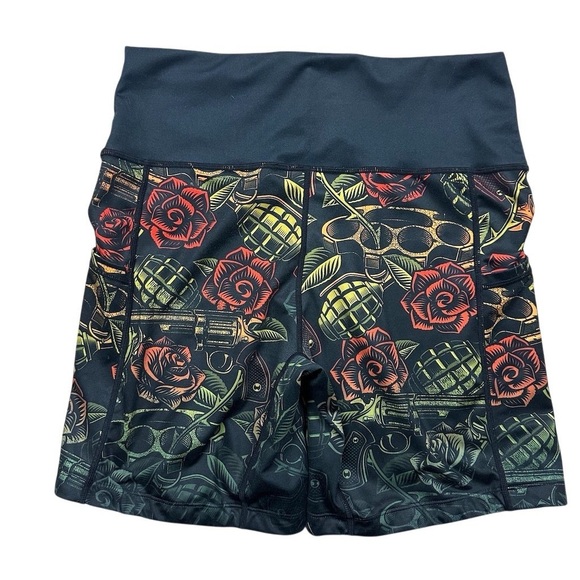 Constantly Varied Gear 7” Workout Shorts Womens Size M Dressed to Kill - Picture 3 of 7